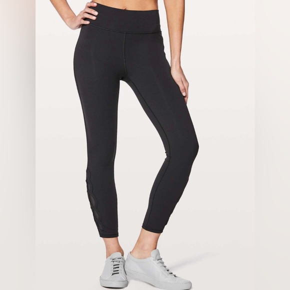 LULULEMON Tied To It 7/8 Leggings EUC - Picture 2 of 13